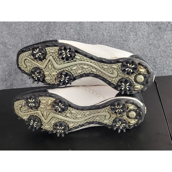 FootJoy Golf Shoes Wingtip Leather Spiked Black White Womens‎ Sz 6.5M Classic - Picture 5 of 7